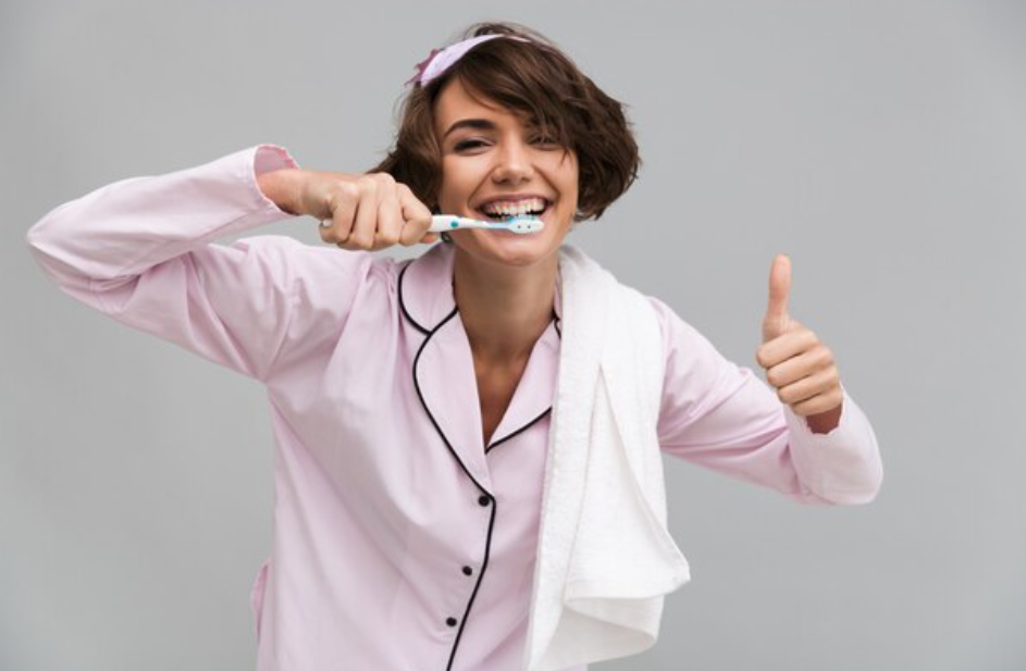 способы быстро почистить зубы и освежить дыхание